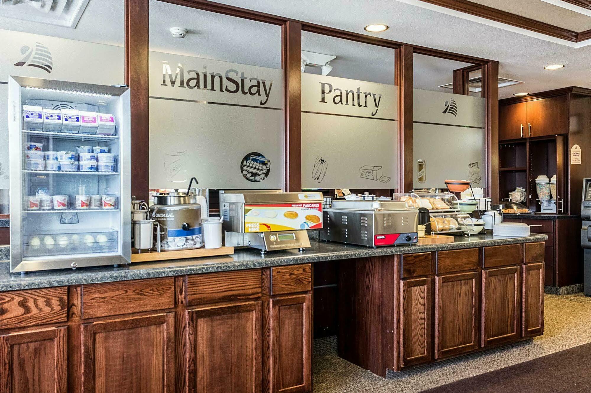Mainstay Suites Майнот Екстериор снимка